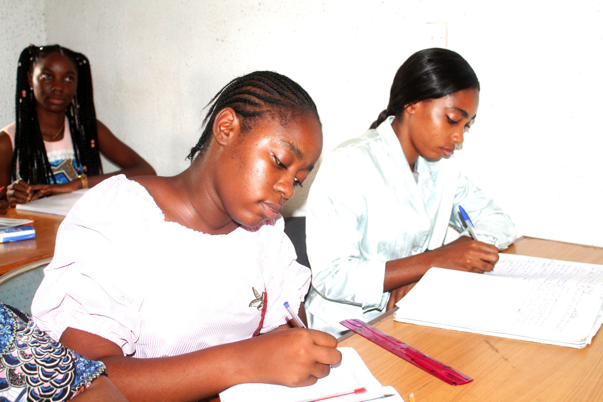 Apprenantes en plein cours